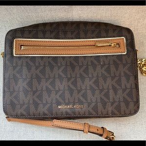 Michael Kors logo cross body purse